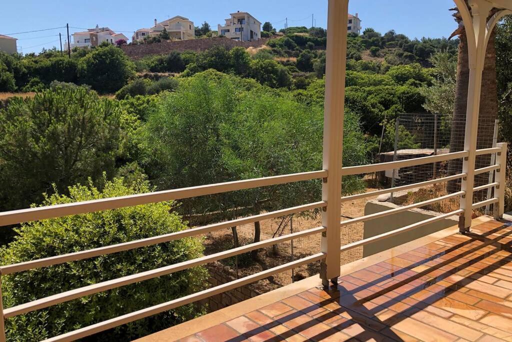 Seafront Apartment カルファス エクステリア 写真