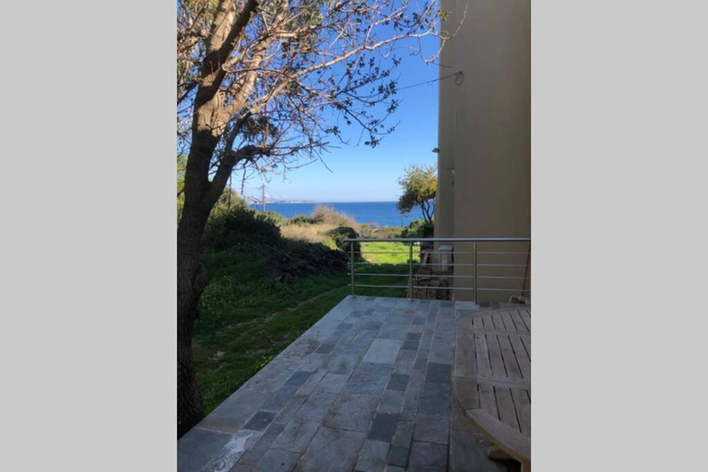 Seafront Apartment カルファス エクステリア 写真